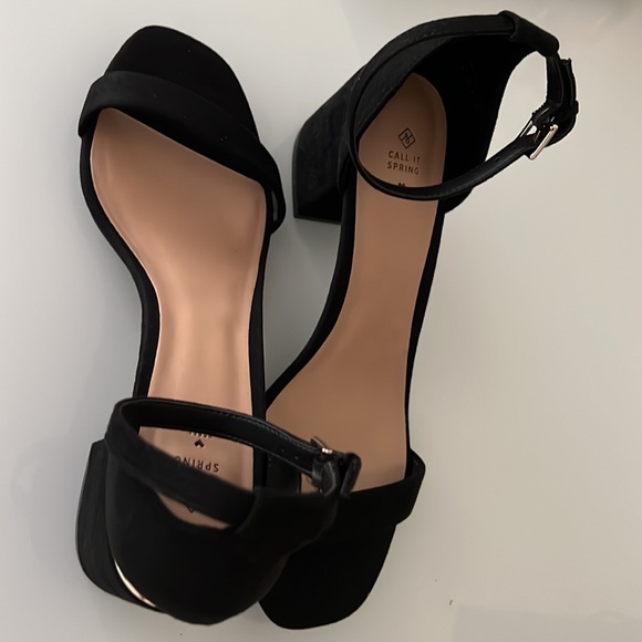 Call it Spring - women’s Mid heel sandal - Picture 3 of 9